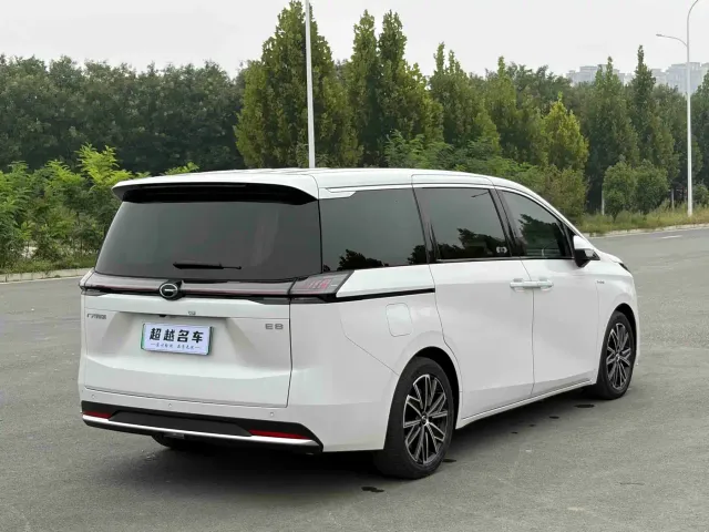 GAC Trumpchi E8 — Фото автомобиля 16