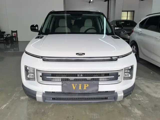 Geely ICON — Фото автомобиля 2