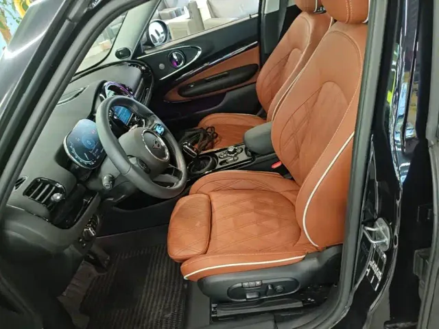 MINI Clubman — Фото автомобиля 14