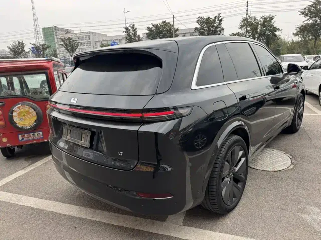 Li Auto L7 — Фото автомобиля 7