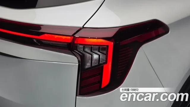 Kia Seltos New — Фото автомобиля 8