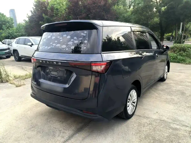 Wuling Jiachen — Фото автомобиля 6