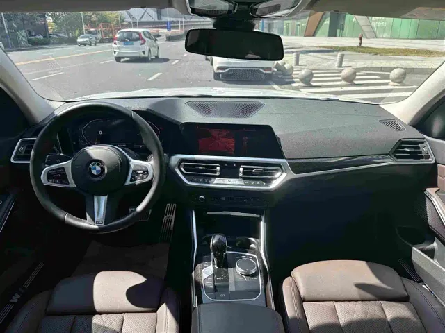 BMW 3 Series — Фото автомобиля 5