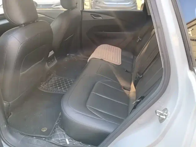 Wuling Starlight — Фото автомобиля 16