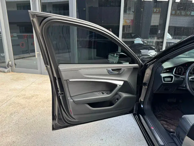 Audi A6L — Фото автомобиля 15