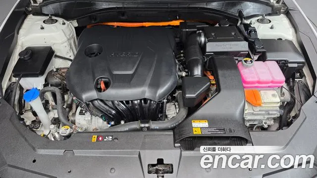 Hyundai Grandeur Grandeur (New) Hybrid — Фото автомобиля 9