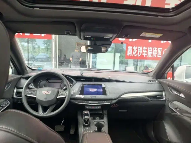 Cadillac XT4 — Фото автомобиля 6