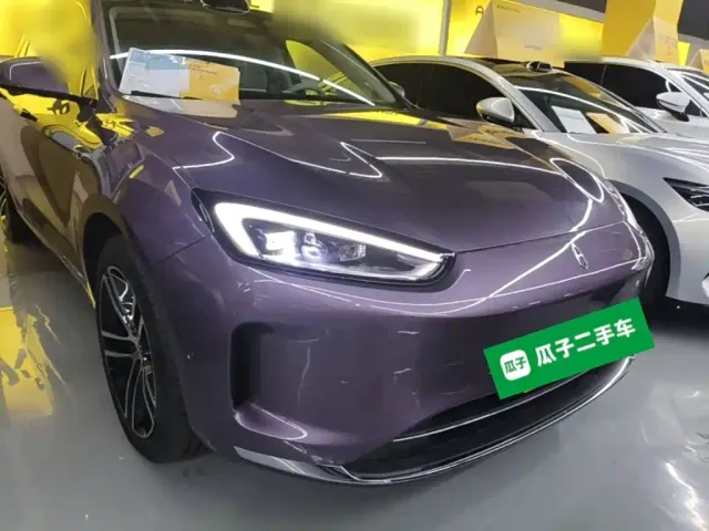 Aito M5 — Фото автомобиля 3