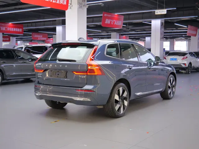 Volvo XC60 — Фото автомобиля 6