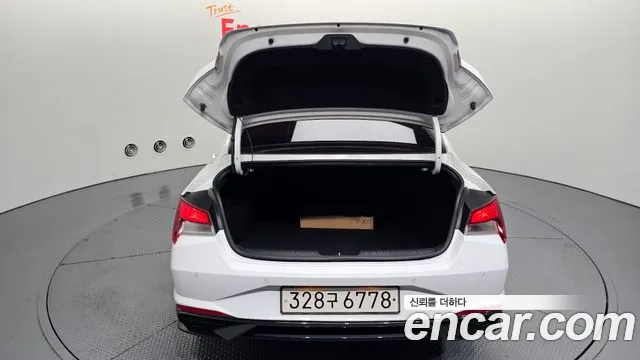 Hyundai Avante CN7 — Фото автомобиля 20