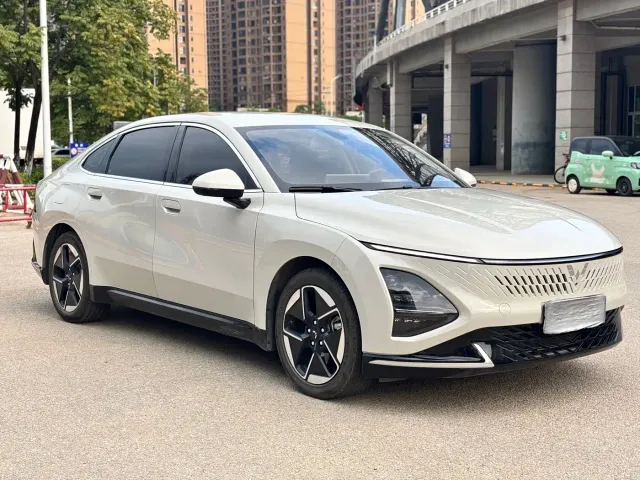 Wuling Starlight — Фото автомобиля 2