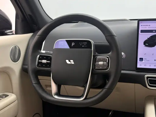 Li Auto L7 — Фото автомобиля 12