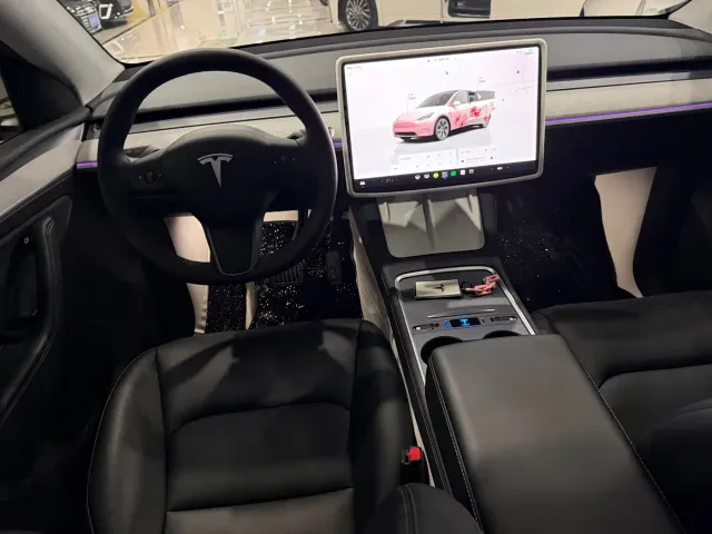 Tesla Model Y — Фото автомобиля 6