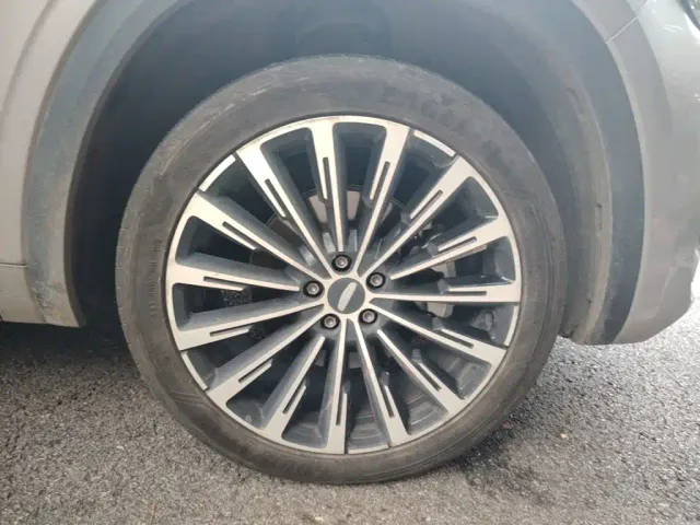 Geely Xingyue L — Фото автомобиля 8