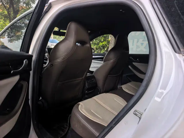 BYD Qin PLUS — Фото автомобиля 9