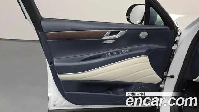Genesis GV80 — Фото автомобиля 13