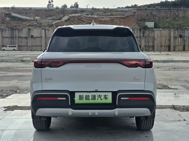 BYD Yuan UP — Фото автомобиля 9