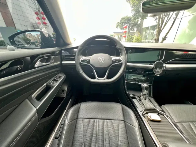 Volkswagen Passat — Фото автомобиля 20