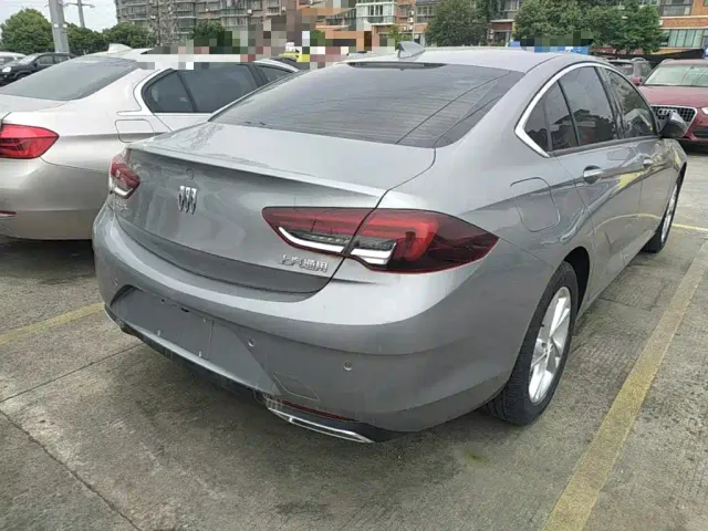 Buick Regal — Фото автомобиля 6