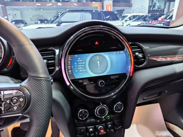 MINI Hatch — Фото автомобиля 10