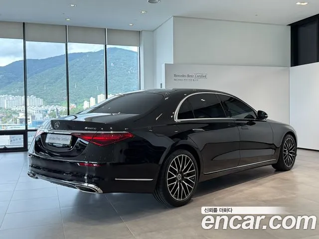 Mercedes-Benz S-Class — Фото автомобиля 4