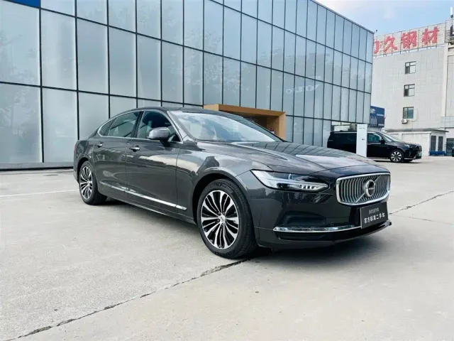 Volvo S90 — Фото автомобиля 8