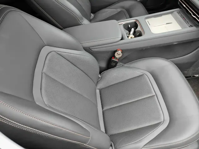 Wuling Starlight — Фото автомобиля 12
