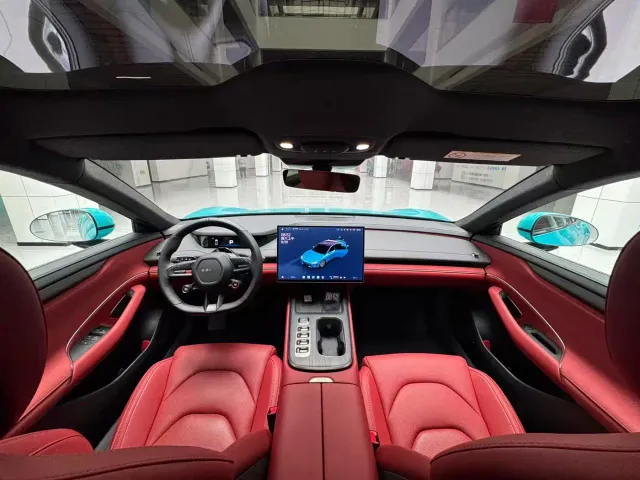 Xiaomi SU7 — Фото автомобиля 15