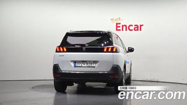 Peugeot 5008 2nd Gen — Фото автомобиля 4