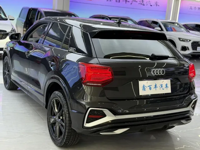 Audi Q2L — Фото автомобиля 10