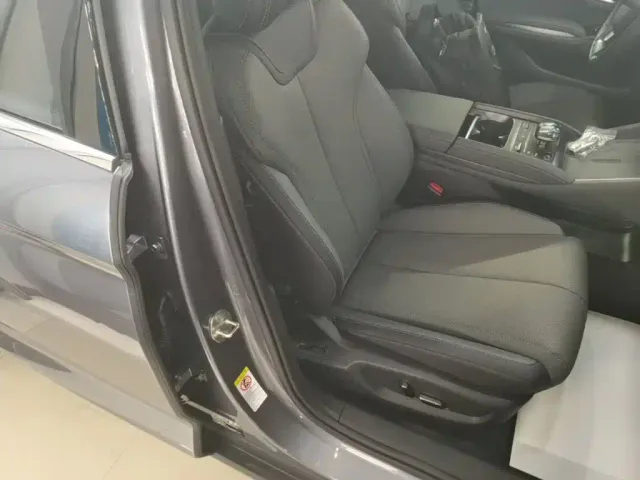 BYD Qin L — Фото автомобиля 19