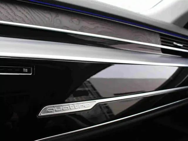 Audi A8 — Фото автомобиля 7