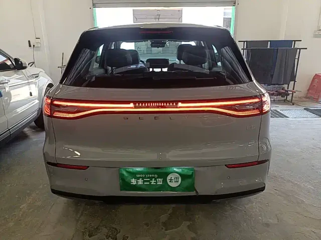 Geely Galaxy E5 — Фото автомобиля 5