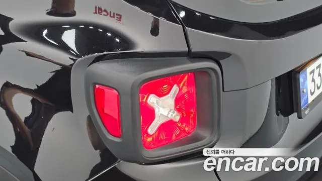 Jeep Renegade — Фото автомобиля 22
