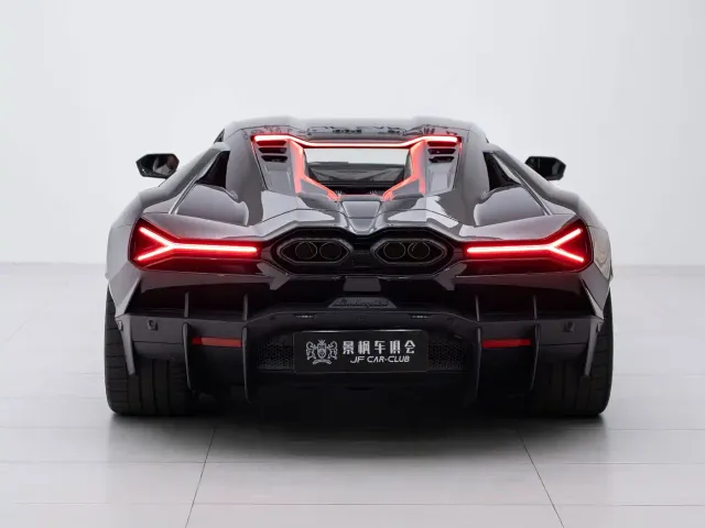 Lamborghini Revuelto — Фото автомобиля 24