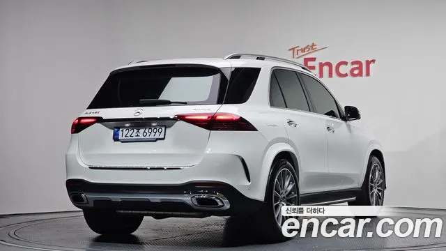 Mercedes-Benz GLE-Class — Фото автомобиля 2