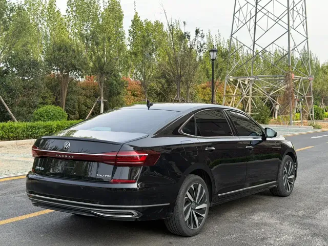 Volkswagen Passat — Фото автомобиля 9