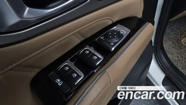 Kia Sorento Новый Sorento 4 поколение Бензин 2.5T 4WD — Фото автомобиля 29