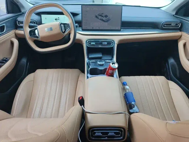 Geely Galaxy Stellar 6 — Фото автомобиля 5