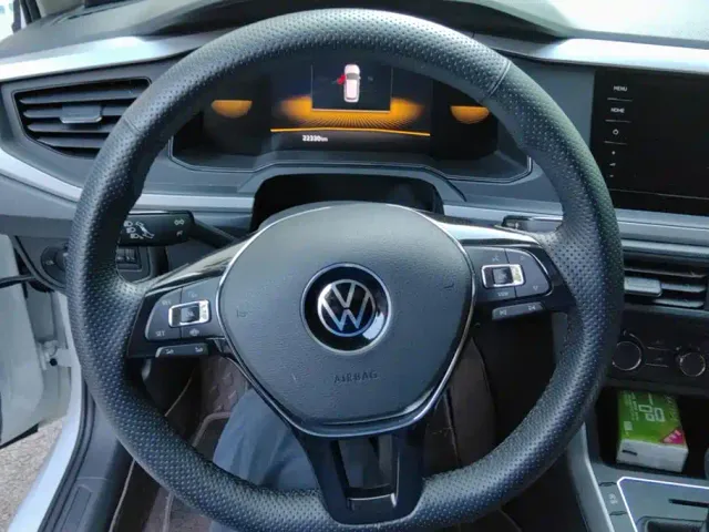 Volkswagen Polo — Фото автомобиля 15