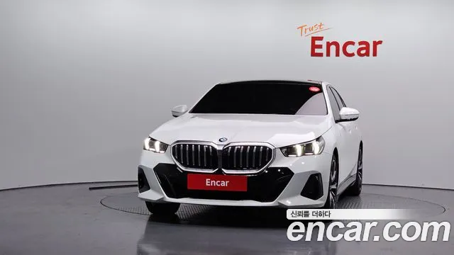BMW 5-Series 5 серия (G60) 530i xDrive M Sport — Фото автомобиля 2