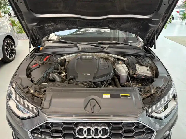 Audi A4L — Фото автомобиля 13