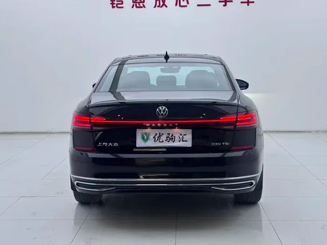 Volkswagen Passat — Фото автомобиля 4