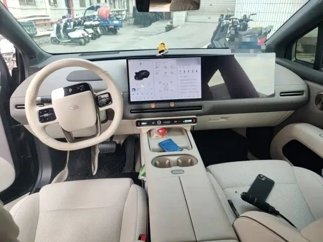 Li Auto i6 — Фото автомобиля 5