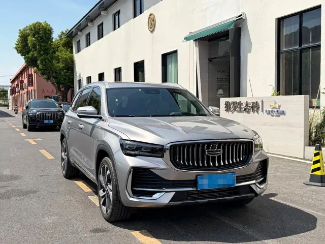 Фотография автомобиля — Geely Xingyue L