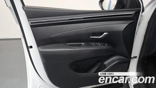 Hyundai Tucson Tucson (NX4) Бензин 1.6 Turbo 4WD — Фото автомобиля 20