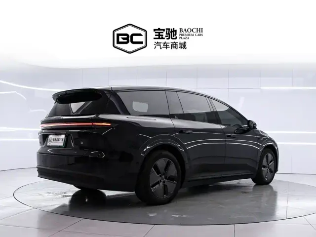 Li Auto i8 — Фото автомобиля 3
