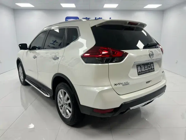 Nissan X-Trail — Фото автомобиля 4