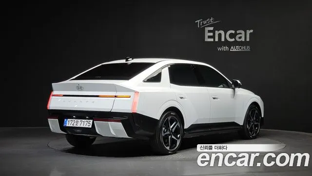 Hyundai Avante (CN8) — Фото автомобиля 2