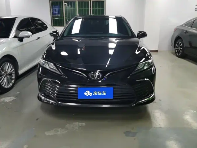 Toyota Camry — Фото автомобиля 2